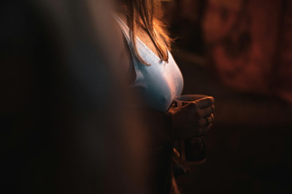 Mastering Online Dating: Tips to Nail Your First Impression