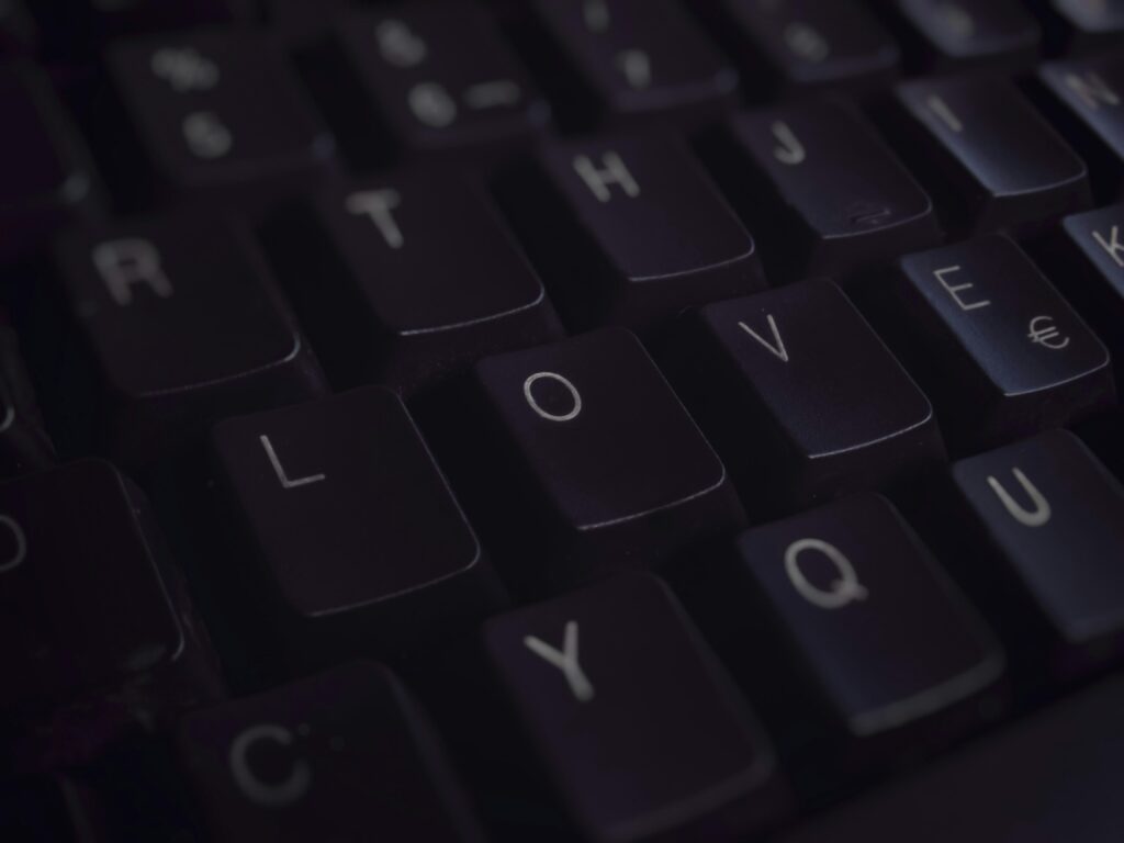 Love Found Online: True Stories That Warm the Heart